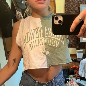 hollister graphic tank